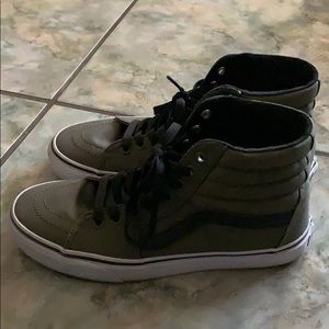 VANS hightop Olive Green 8.5